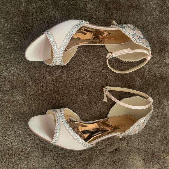 🗼 Gorgeous Pumps with Rhinestone - Picture 6 of 12